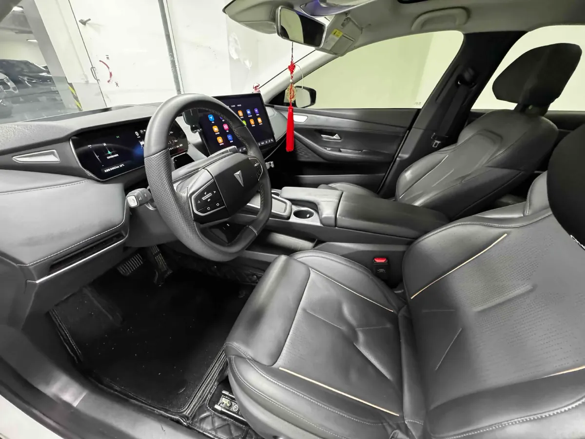 2022 DongFeng Forthing LingZhi EV BEV 68.4KWH,autocango,china used car exporter,china ev exporter,chinese used car exporter,chinese used ev exporter