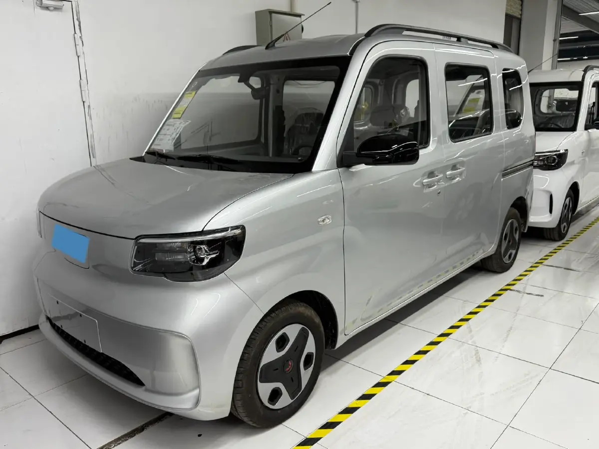 2025 WuLing ZhiGuang BEV 17.7KWH
