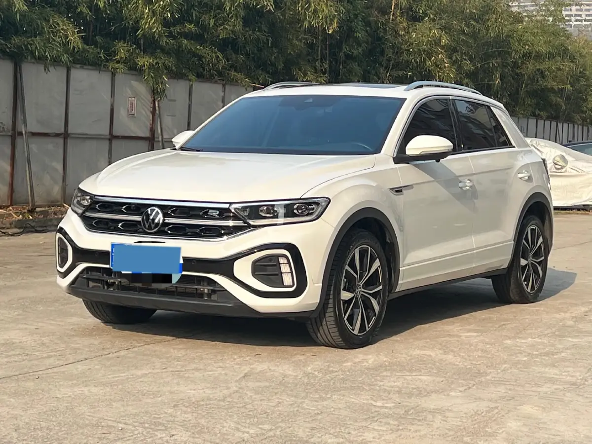 2023 Volkswagen T-Roc 1.5T 160HP L4 7DCT