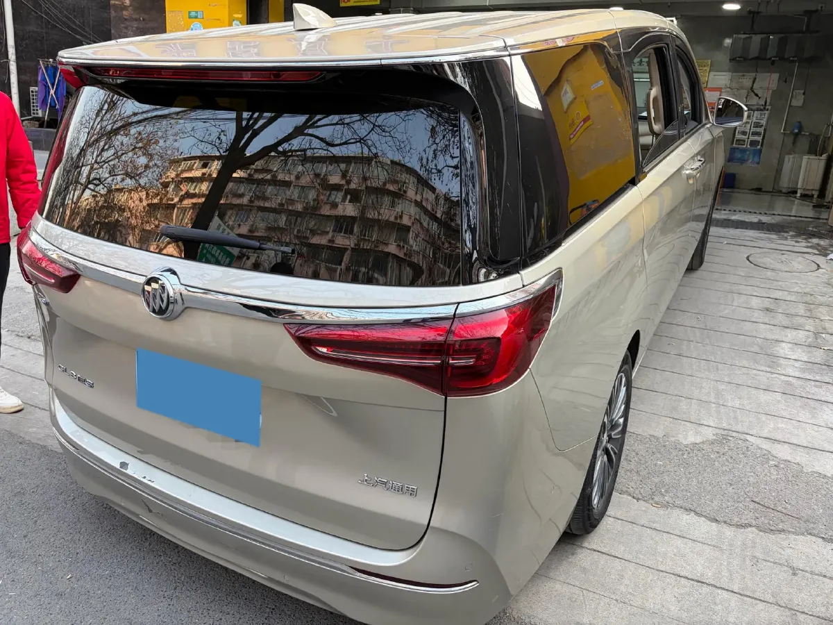 2022 Buick GL8 2.0T 237HP L4 9AT,autocango,china used car exporter,china ev exporter,chinese used car exporter,chinese used ev exporter