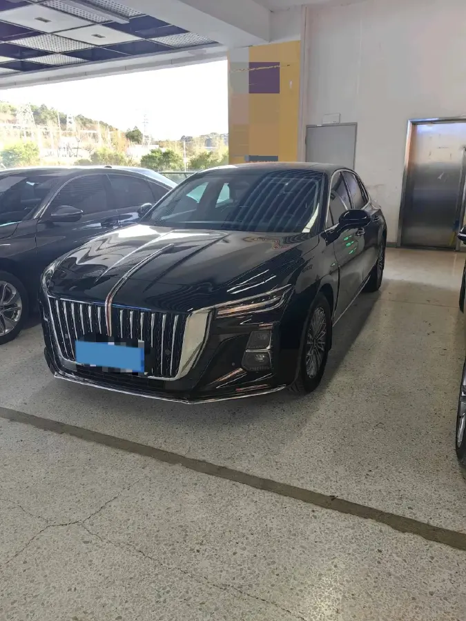 2023 HongQi H5 2.0T 224HP L4 8AT
