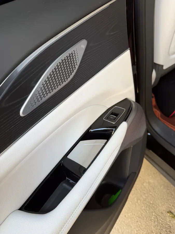 2024 Cadillac IQ Lyriq BEV 68.4KWH,autocango,china used car exporter,china ev exporter,chinese used car exporter,chinese used ev exporter