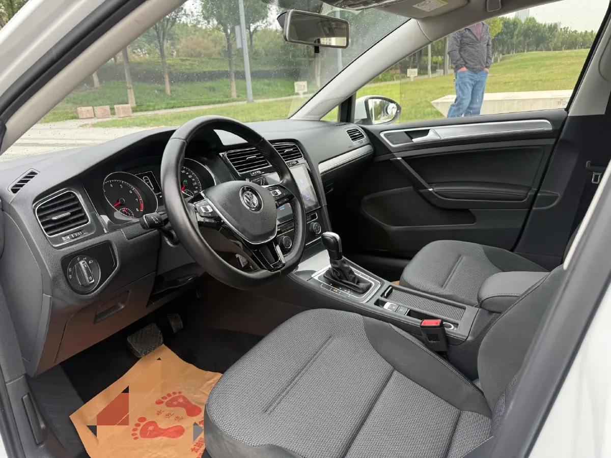 2018 Volkswagen Golf 1.4T 131HP L4 7DCT,autocango,china used car exporter,china ev exporter,chinese used car exporter,chinese used ev exporter