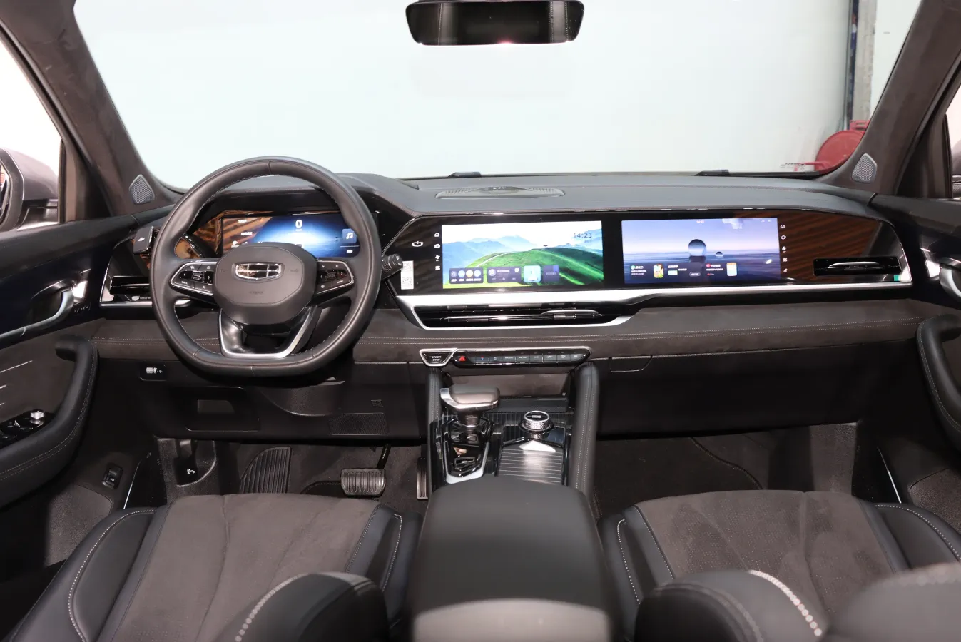 2024 Geely Monjaro 2.0T 238HP L4 8AT,autocango,china used car exporter,china ev exporter,chinese used car exporter,chinese used ev exporter