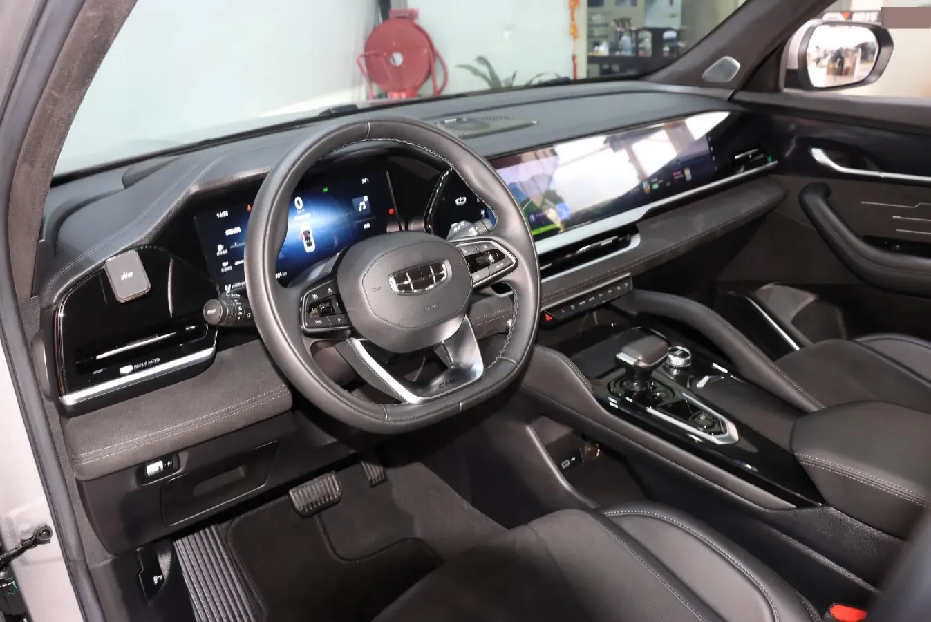 2024 Geely Monjaro 2.0T 238HP L4 8AT,autocango,china used car exporter,china ev exporter,chinese used car exporter,chinese used ev exporter