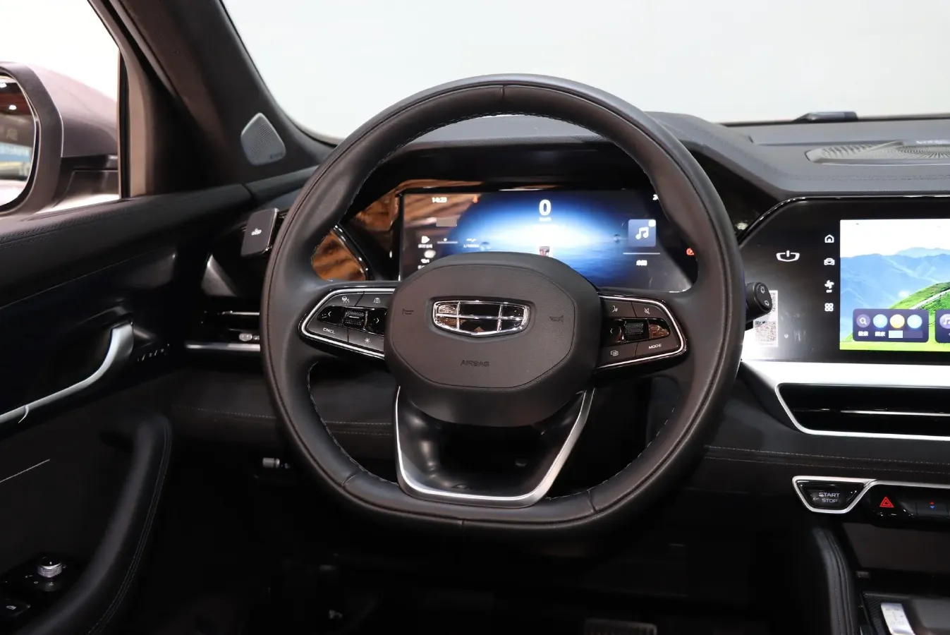 2024 Geely Monjaro 2.0T 238HP L4 8AT,autocango,china used car exporter,china ev exporter,chinese used car exporter,chinese used ev exporter