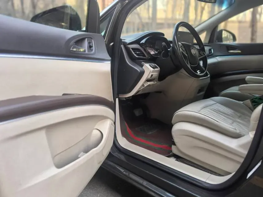 2022 Buick GL8 2.0T 237HP L4 9AT,autocango,china used car exporter,china ev exporter,chinese used car exporter,chinese used ev exporter