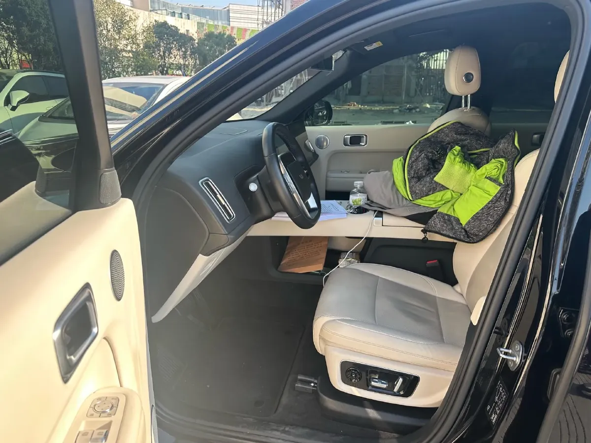 2024 Li L9 Range Extended 154HP REEV 52.3KWH,autocango,china used car exporter,china ev exporter,chinese used car exporter,chinese used ev exporter