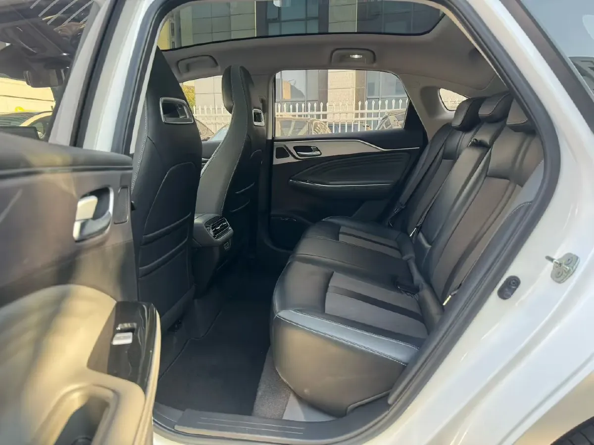 2022 ChangAn Oshan Z6 1.5T 170HP L4 6TCT PHEV 28.4KWH,autocango,china used car exporter,china ev exporter,chinese used car exporter,chinese used ev exporter