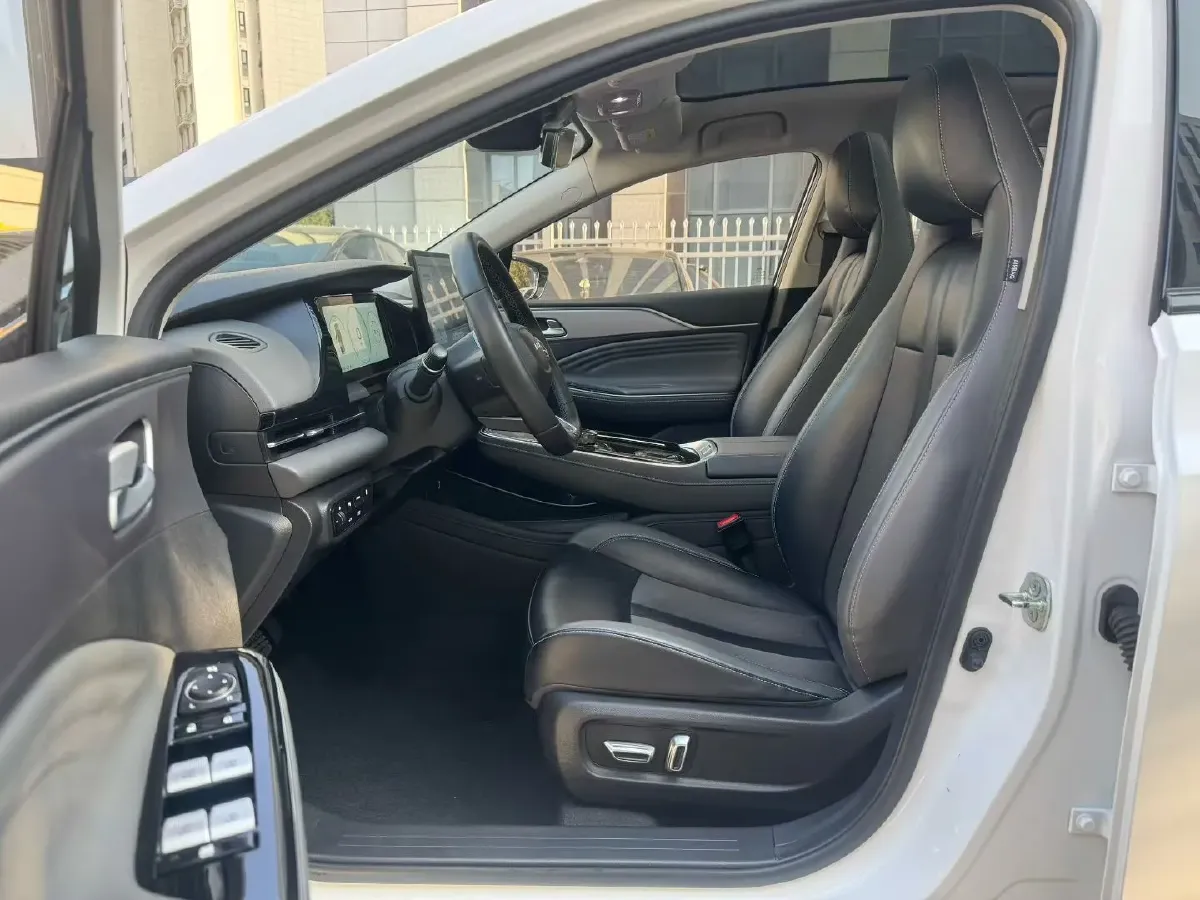 2022 ChangAn Oshan Z6 1.5T 170HP L4 6TCT PHEV 28.4KWH,autocango,china used car exporter,china ev exporter,chinese used car exporter,chinese used ev exporter