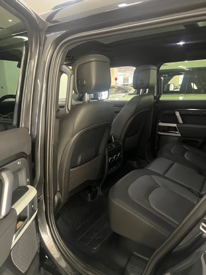 2023 Land Rover Defender 3.0T 400HP L6 8AT,autocango,china used car exporter,china ev exporter,chinese used car exporter,chinese used ev exporter