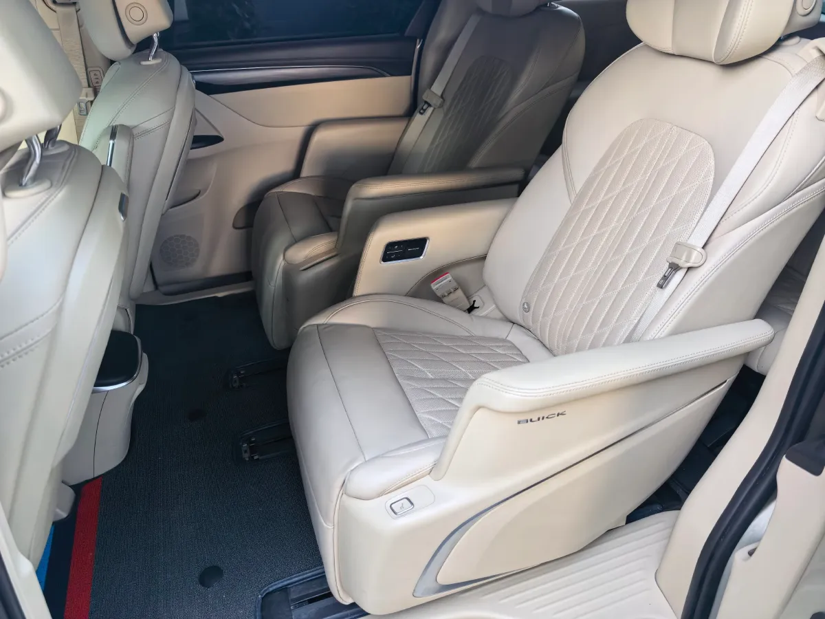 2022 Buick GL8 2.0T 237HP L4 9AT,autocango,china used car exporter,china ev exporter,chinese used car exporter,chinese used ev exporter