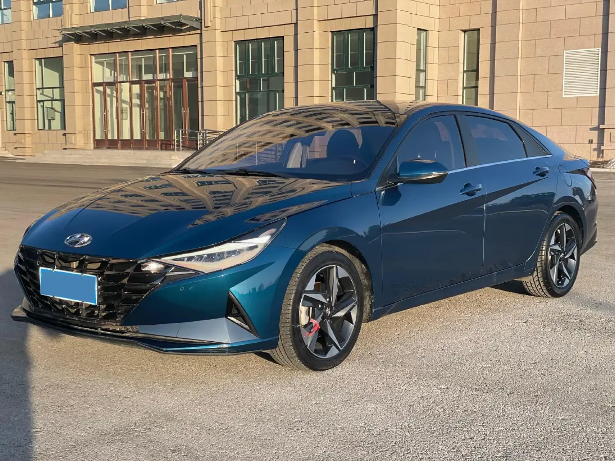 2022 Hyundai Elantra 1.5L 115HP L4 CVT