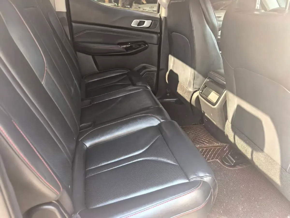 2023 ChangAn LanTuoZhe 2.0T 233HP L4 8AT,autocango,china used car exporter,china ev exporter,chinese used car exporter,chinese used ev exporter