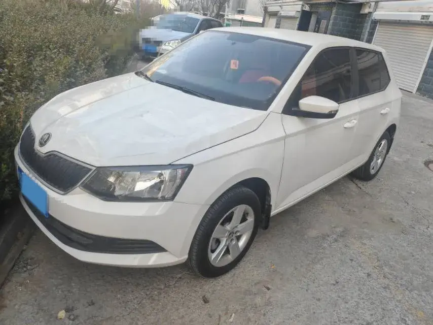 2017 Skoda Fabia 1.4L 90HP L4 6AT