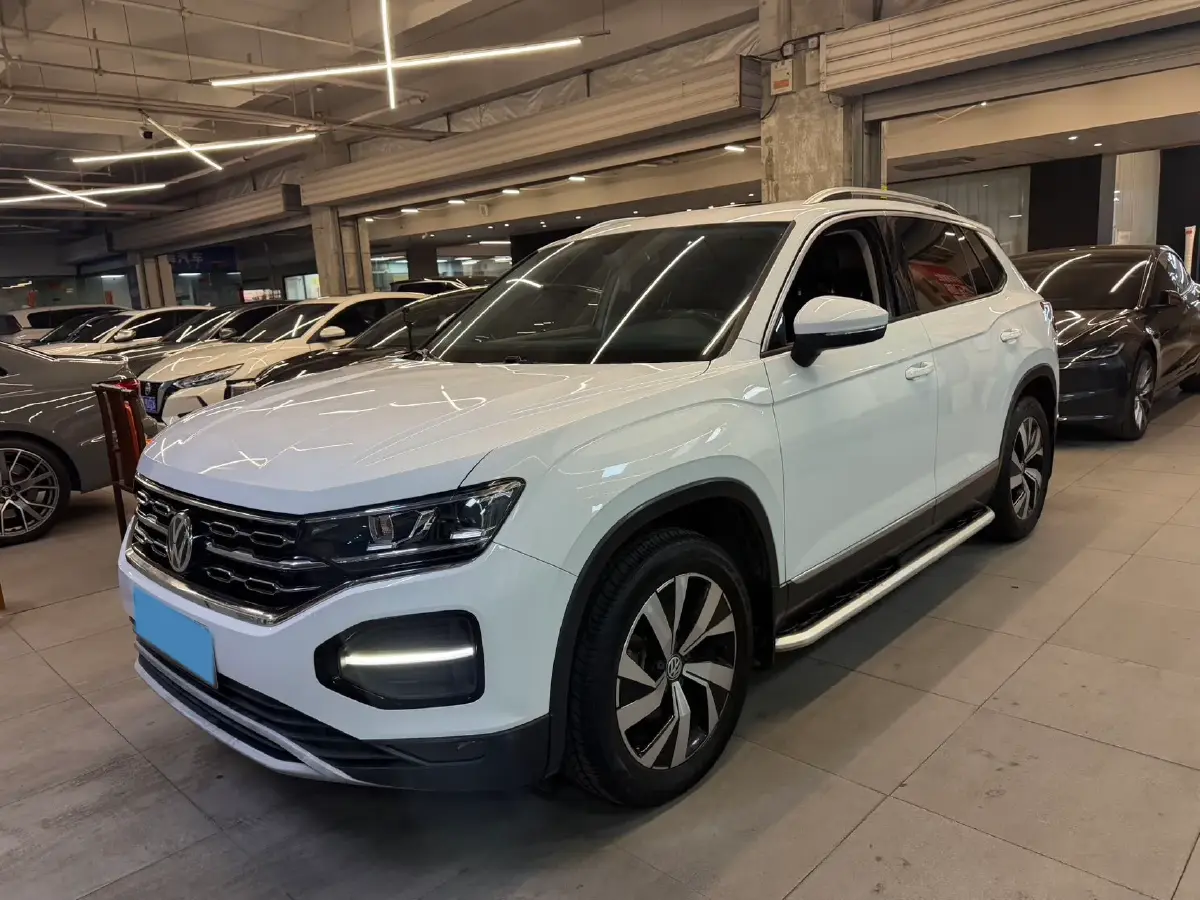 2019 Jeep Cherokee 2.0T 234HP L4 9AT