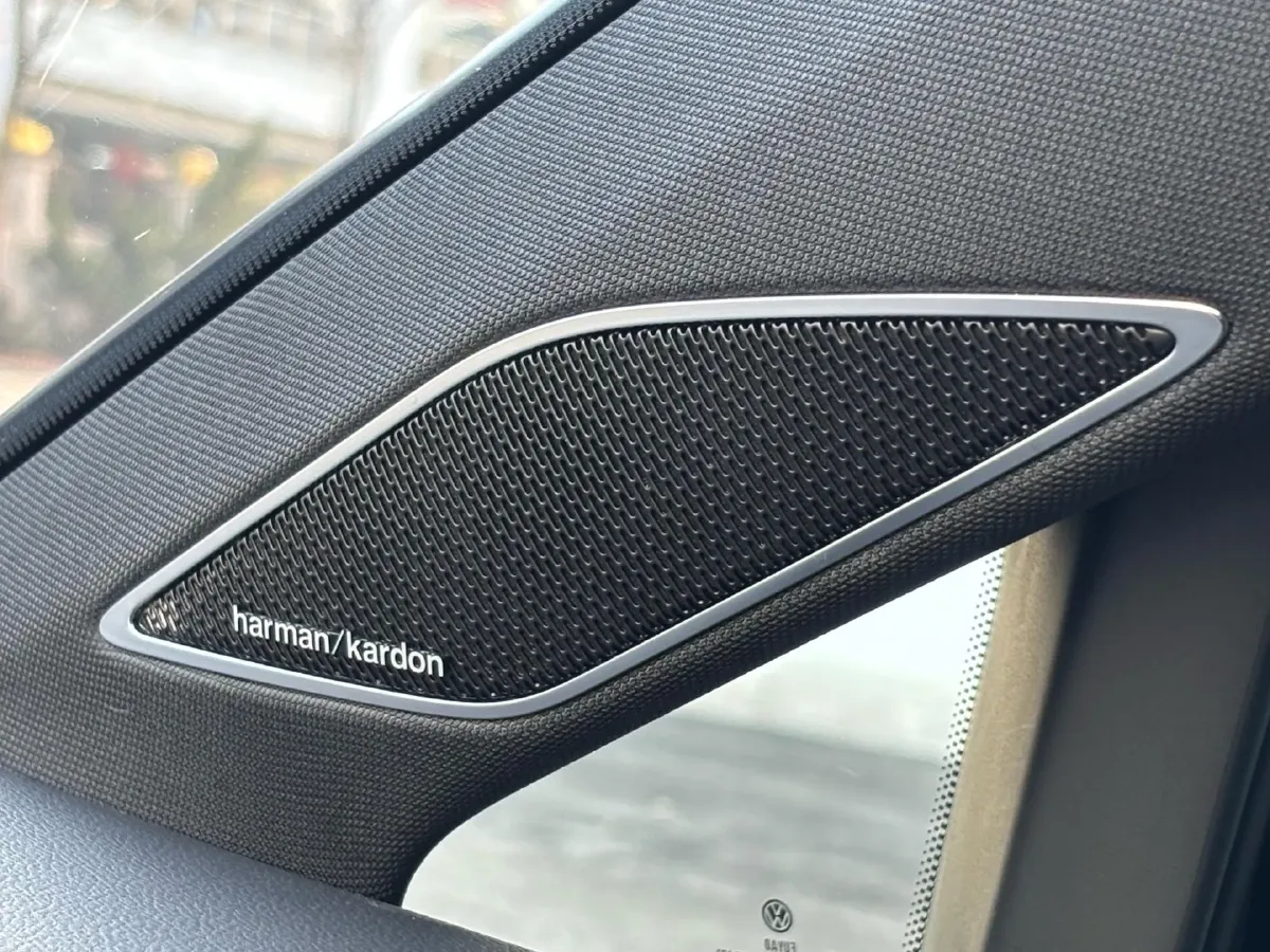 2023 Volkswagen GolfGTI 2.0T 220HP L4 7DCT,autocango,china used car exporter,china ev exporter,chinese used car exporter,chinese used ev exporter