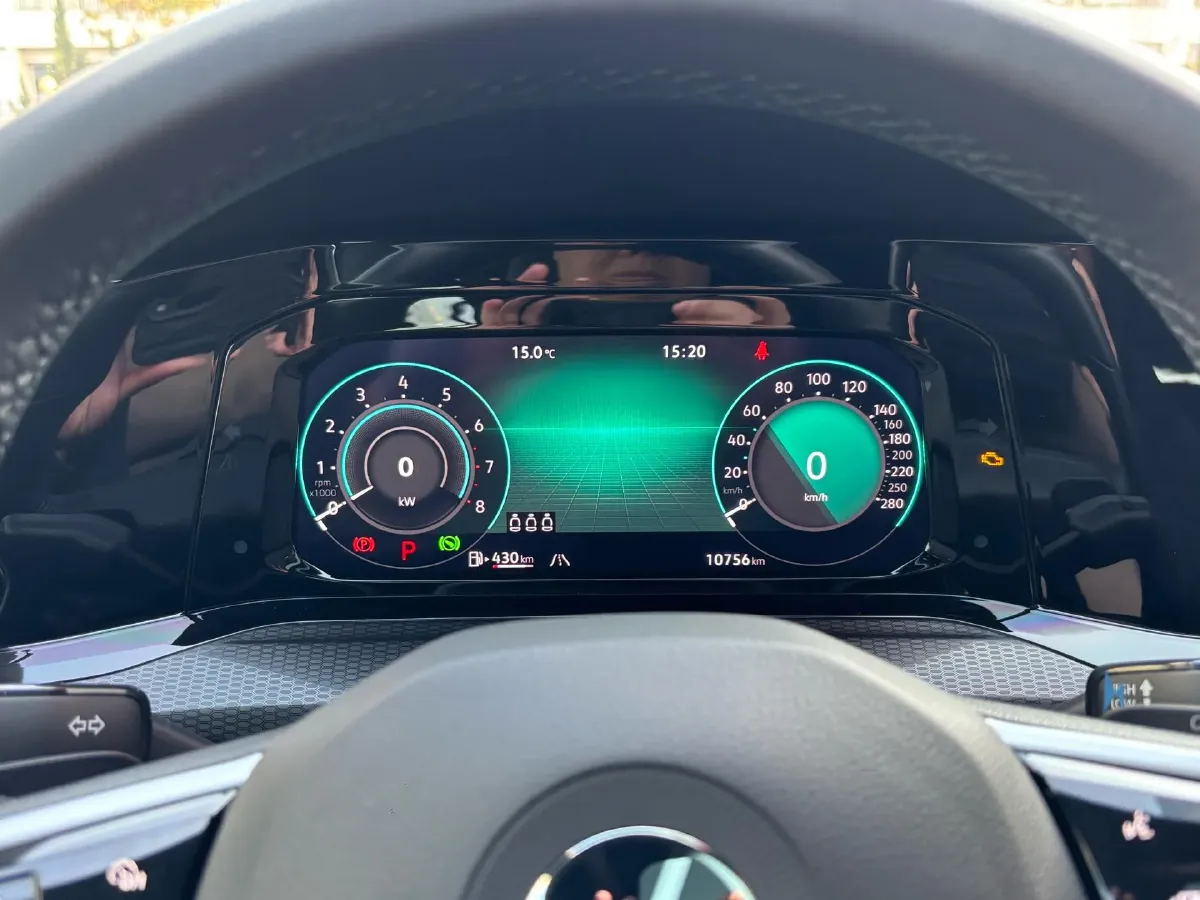 2023 Volkswagen GolfGTI 2.0T 220HP L4 7DCT,autocango,china used car exporter,china ev exporter,chinese used car exporter,chinese used ev exporter