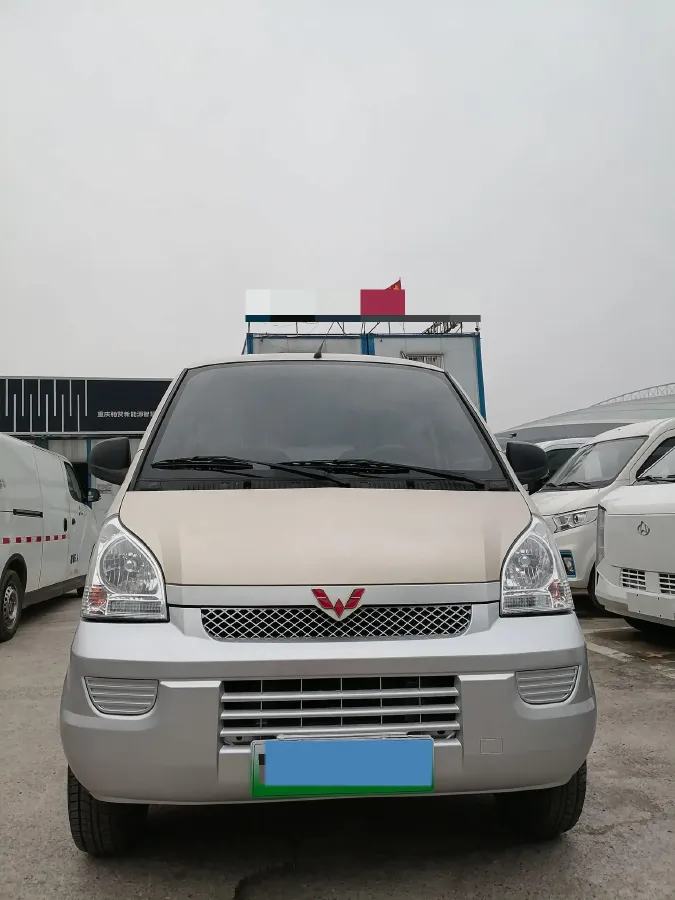 2022 WuLing RongGuang Mini Truck EV BEV 41.5KWH,autocango,china used car exporter,china ev exporter,chinese used car exporter,chinese used ev exporter