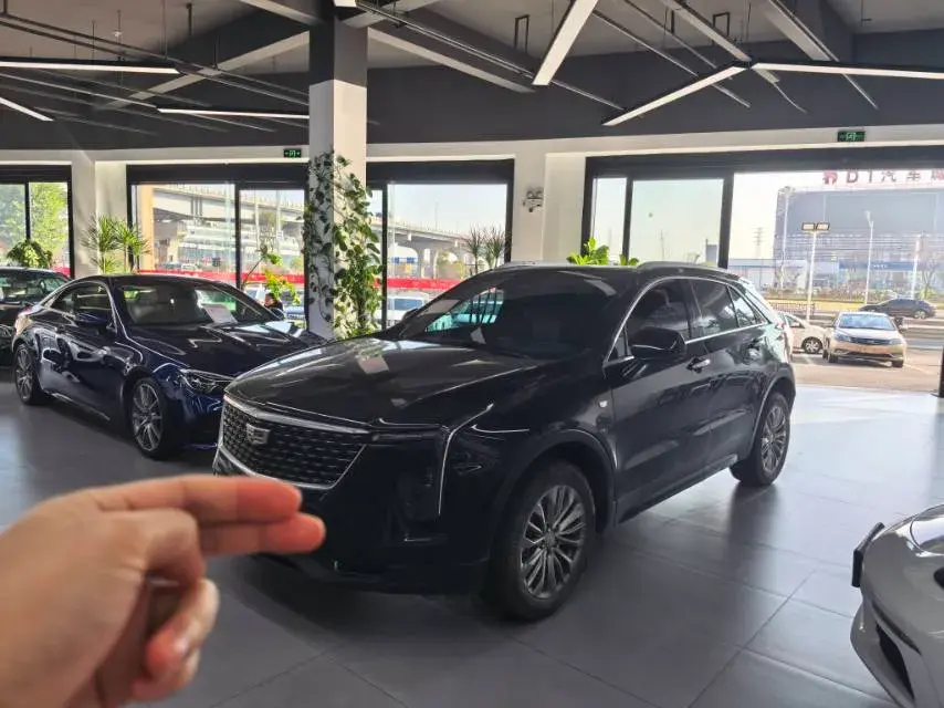 2024 Cadillac XT4 2.0T 237HP L4 9AT