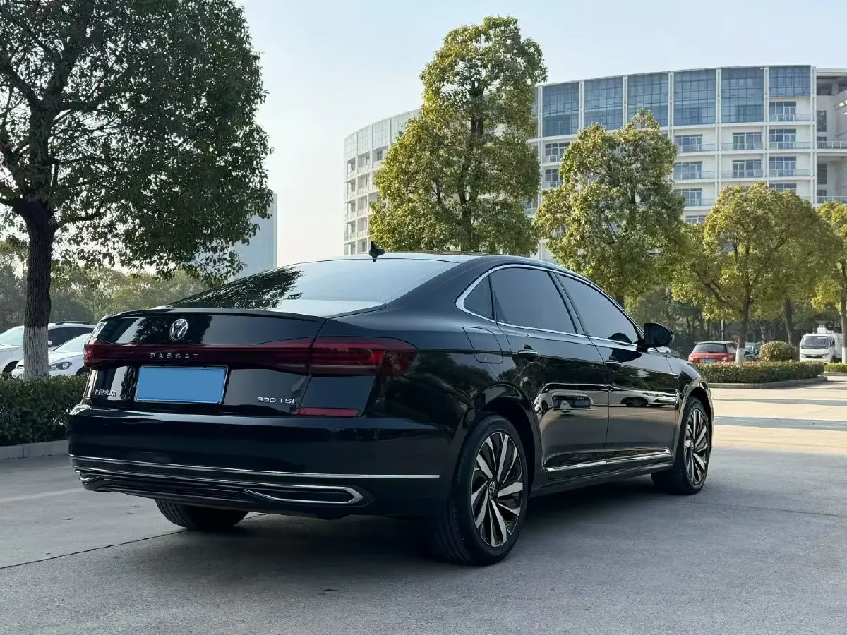 2023 Volkswagen Passat 2.0T 186HP L4 7DCT,autocango,china used car exporter,china ev exporter,chinese used car exporter,chinese used ev exporter