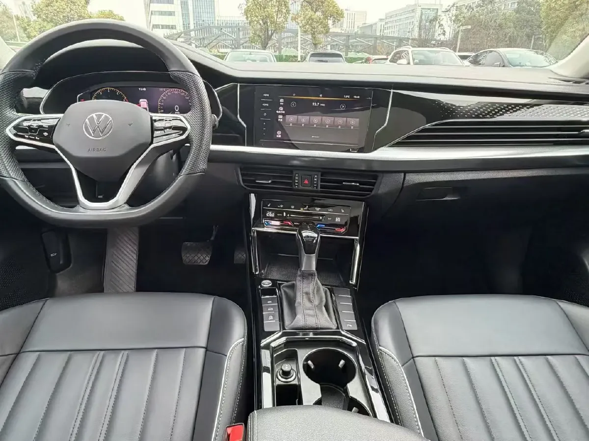 2023 Volkswagen Passat 2.0T 186HP L4 7DCT,autocango,china used car exporter,china ev exporter,chinese used car exporter,chinese used ev exporter