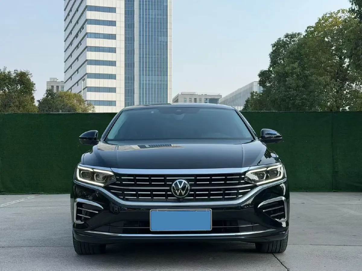 2023 Volkswagen Passat 2.0T 186HP L4 7DCT,autocango,china used car exporter,china ev exporter,chinese used car exporter,chinese used ev exporter