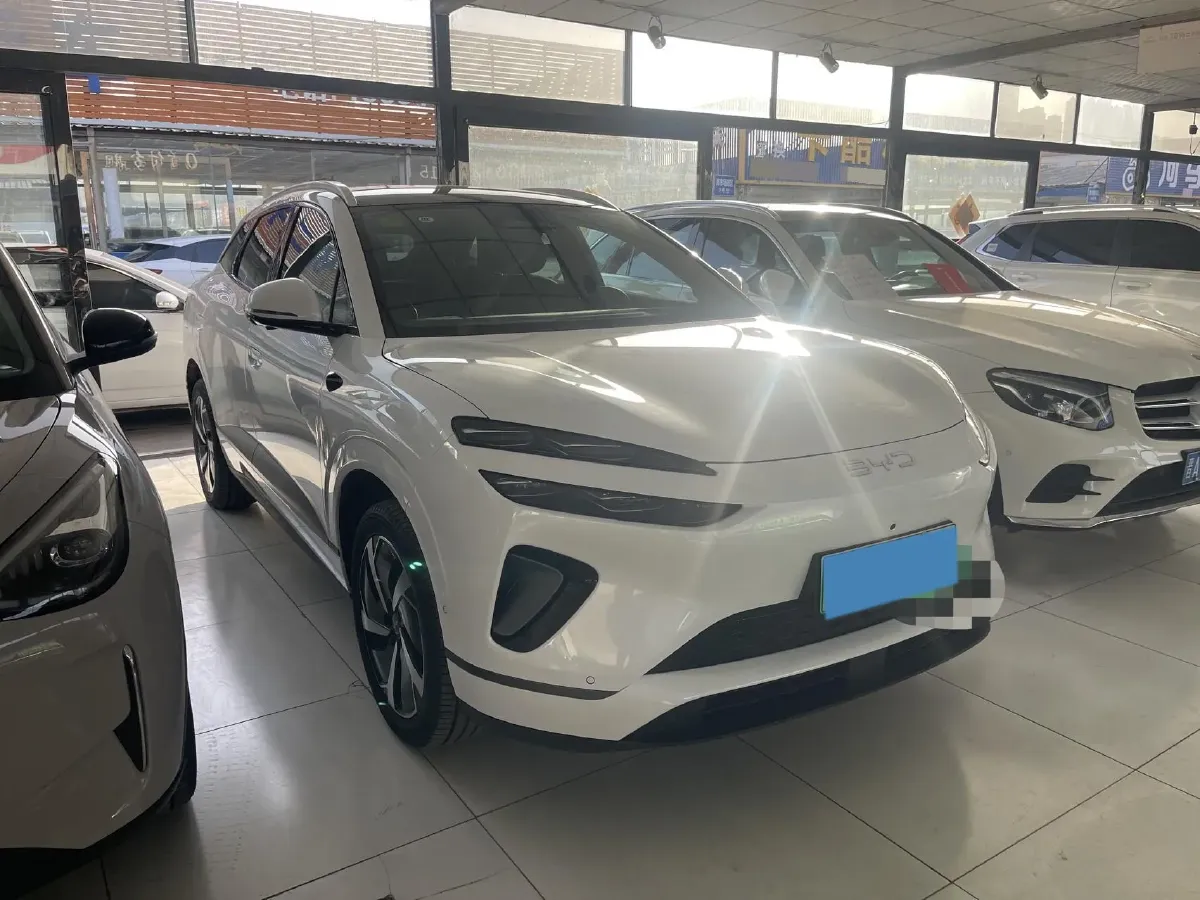 2025 LanDian E5 PLUS 1.5L 95HP L4 E-CVT PHEV,autocango,china used car exporter,china ev exporter,chinese used car exporter,chinese used ev exporter