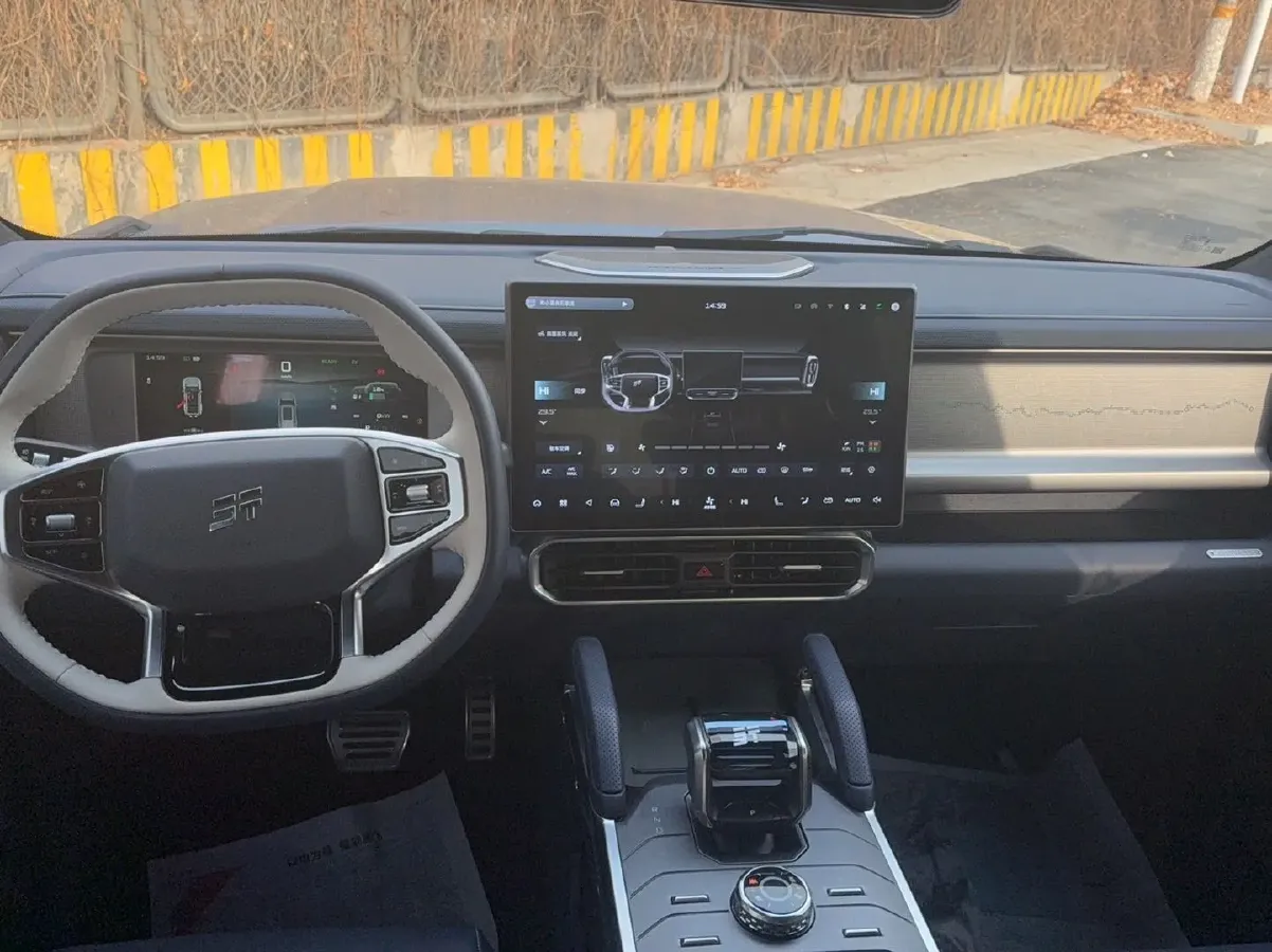 2024 Jetour ShanHai TravellerC-DM 1.5T 156HP L4 3DHT PHEV 43.24KWH,autocango,china used car exporter,china ev exporter,chinese used car exporter,chinese used ev exporter