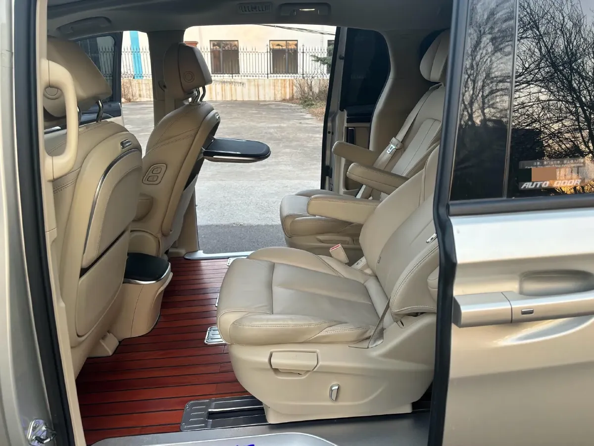 2023 Buick GL8 2.0T 237HP L4 9AT,autocango,china used car exporter,china ev exporter,chinese used car exporter,chinese used ev exporter