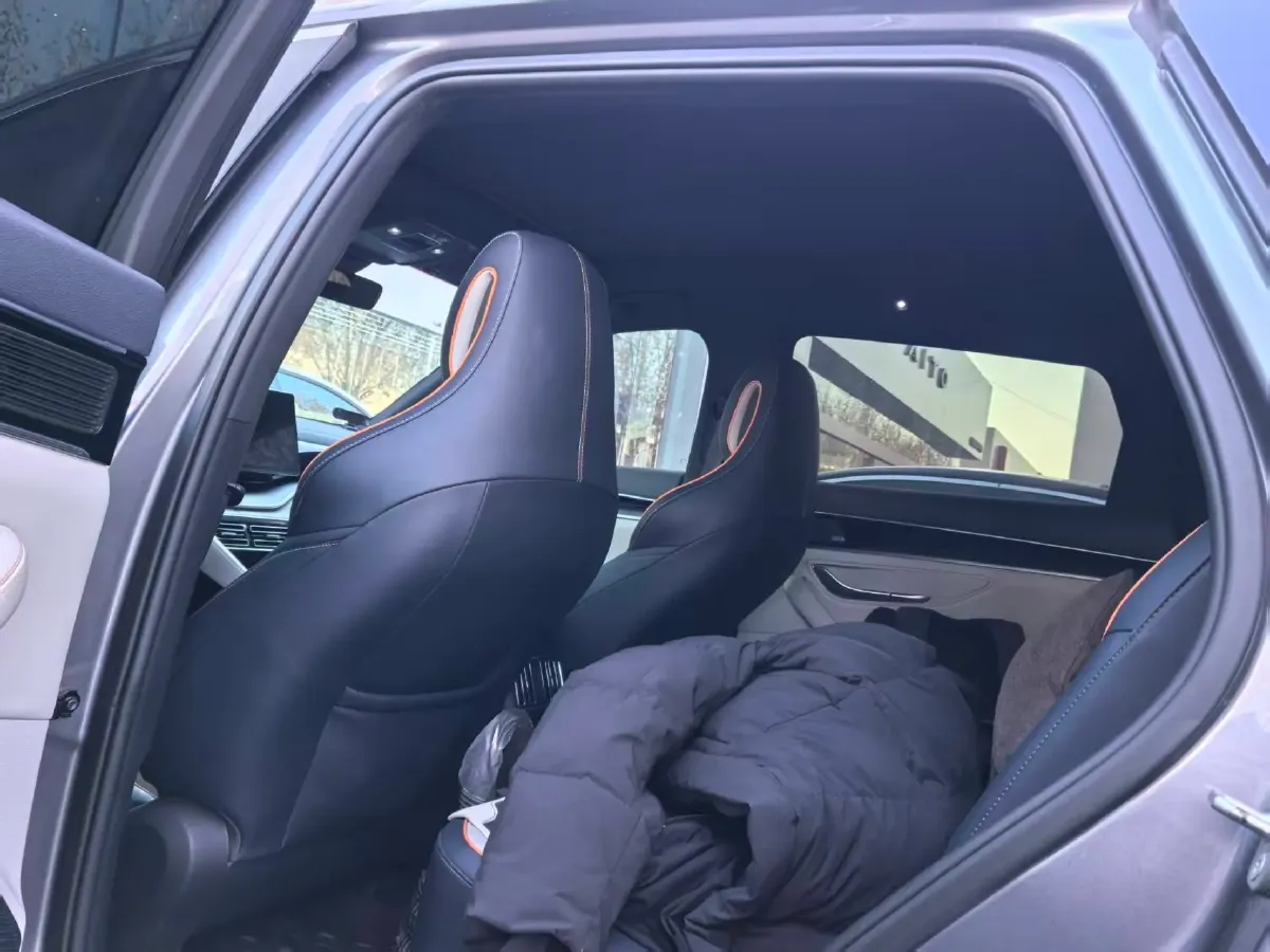 2022 Geely JiaJi 1.5T 177HP L3 7DCT PHEV 15.5KWH,autocango,china used car exporter,china ev exporter,chinese used car exporter,chinese used ev exporter