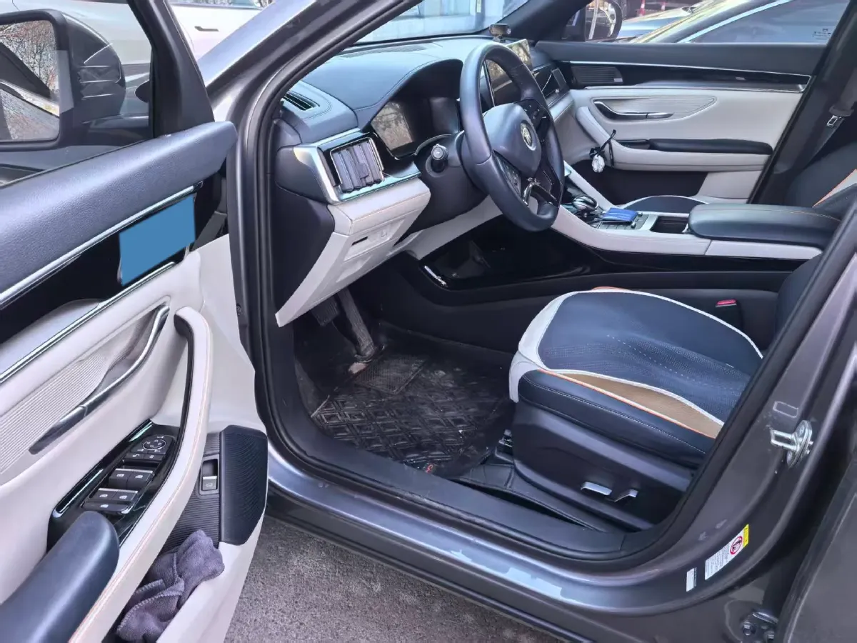 2022 Geely JiaJi 1.5T 177HP L3 7DCT PHEV 15.5KWH,autocango,china used car exporter,china ev exporter,chinese used car exporter,chinese used ev exporter