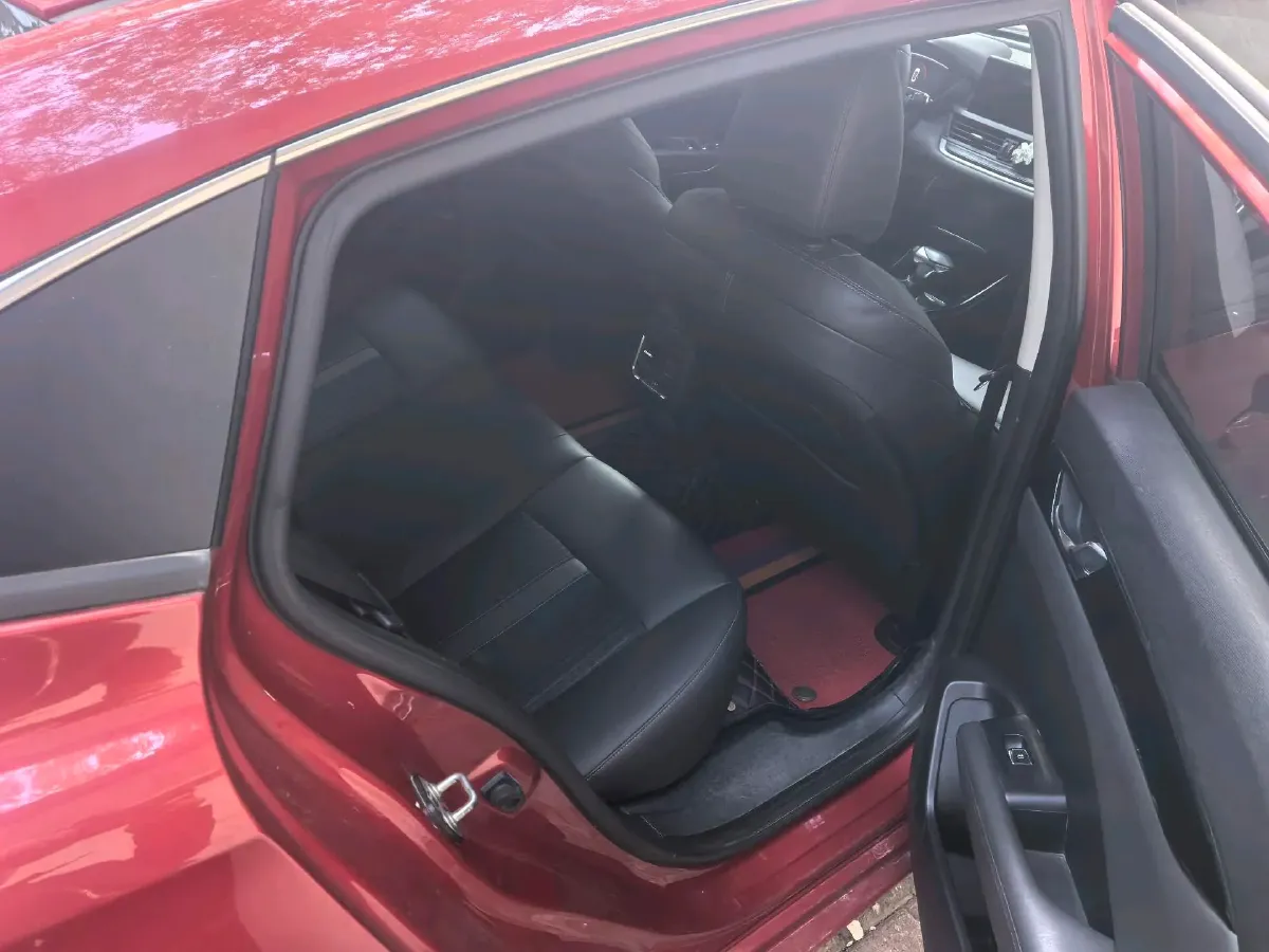 2020 DongFeng Aeolus YiXuan 1.5T 150HP L4 6DCT,autocango,china used car exporter,china ev exporter,chinese used car exporter,chinese used ev exporter