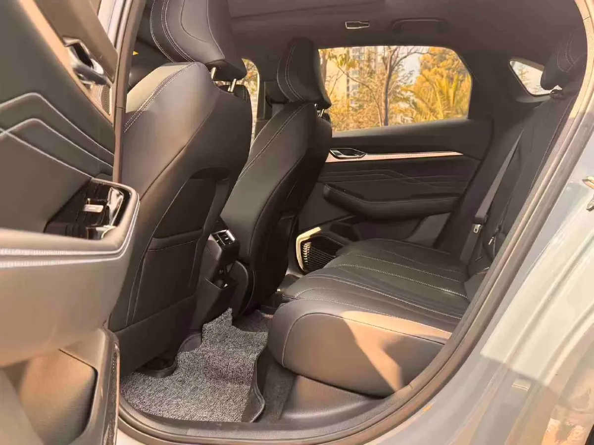 2025 Geely Preface 1.5T 181HP L4 7DCT,autocango,china used car exporter,china ev exporter,chinese used car exporter,chinese used ev exporter