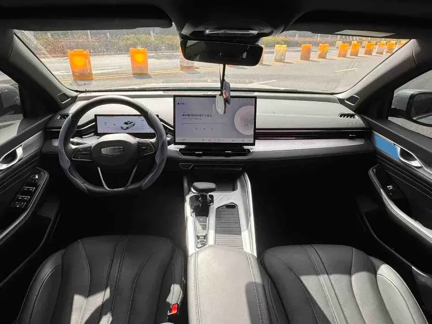 2025 Geely Preface 1.5T 181HP L4 7DCT,autocango,china used car exporter,china ev exporter,chinese used car exporter,chinese used ev exporter