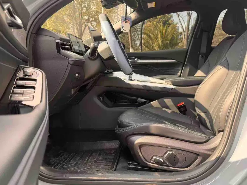 2025 Geely Preface 1.5T 181HP L4 7DCT,autocango,china used car exporter,china ev exporter,chinese used car exporter,chinese used ev exporter