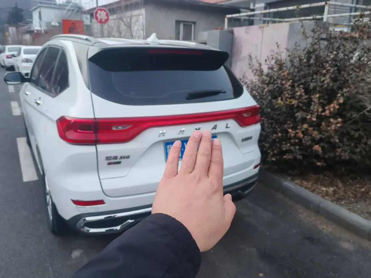 2021 Haval M6 1.5T 150HP L4 7DCT,autocango,china used car exporter,china ev exporter,chinese used car exporter,chinese used ev exporter