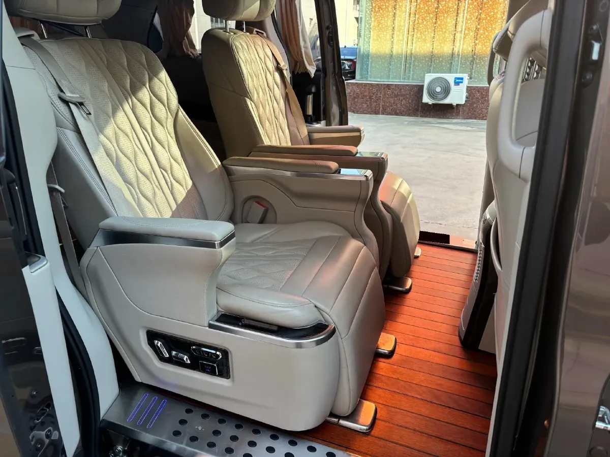 2021 Buick GL8 2.0T 237HP L4 9AT,autocango,china used car exporter,china ev exporter,chinese used car exporter,chinese used ev exporter