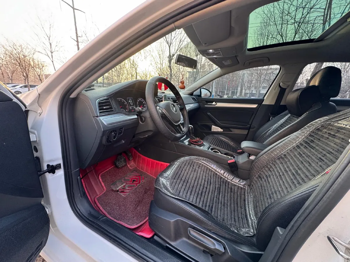 2019 Volkswagen T-Cross 1.4T 150HP L4 7DCT,autocango,china used car exporter,china ev exporter,chinese used car exporter,chinese used ev exporter