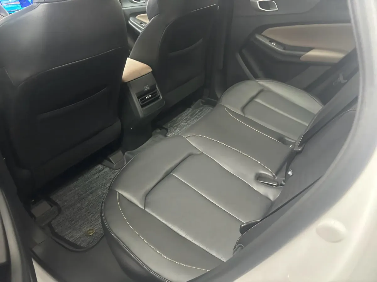 2022 ChangAn Oshan X7 Plus 1.5T 188HP L4 7DCT,autocango,china used car exporter,china ev exporter,chinese used car exporter,chinese used ev exporter