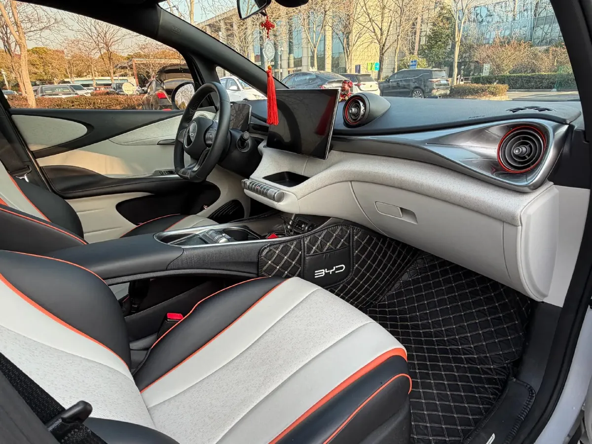 2021 BYD Dolphin BEV 44.9KWH,autocango,china used car exporter,china ev exporter,chinese used car exporter,chinese used ev exporter