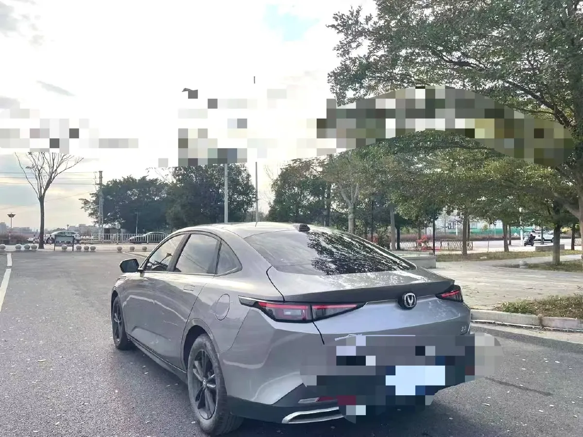 2023 ChangAn Oshan Z6 1.5T 188HP L4 7DCT,autocango,china used car exporter,china ev exporter,chinese used car exporter,chinese used ev exporter