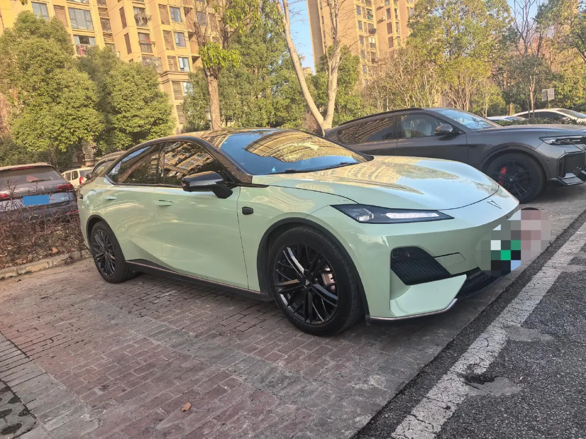 2022 DongFeng Forthing LingZhi EV BEV 68.4KWH,autocango,china used car exporter,china ev exporter,chinese used car exporter,chinese used ev exporter