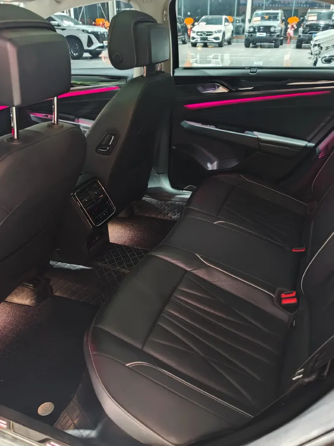 2023 Volkswagen Passat 2.0T 186HP L4 7DCT,autocango,china used car exporter,china ev exporter,chinese used car exporter,chinese used ev exporter