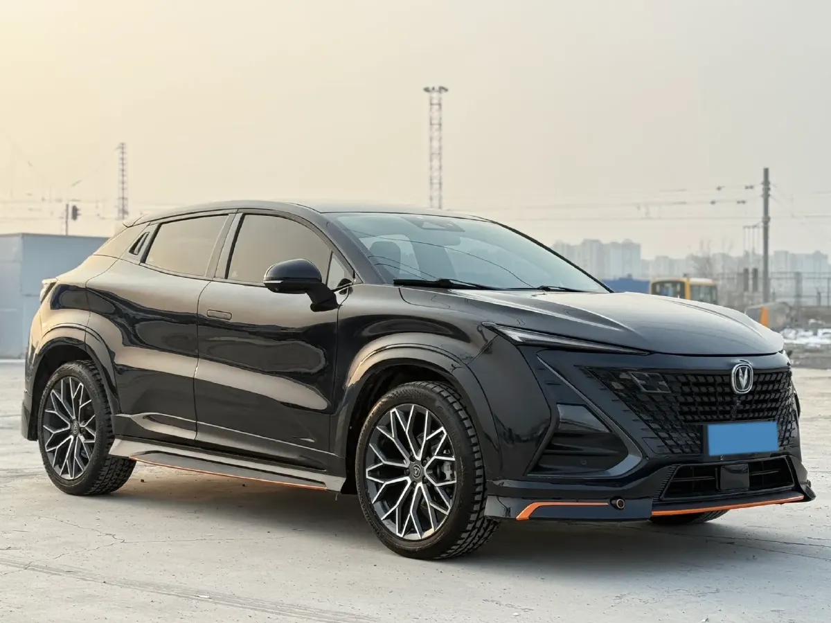 2022 ChangAn UNI-T 1.5T 188HP L4 7DCT,autocango,china used car exporter,china ev exporter,chinese used car exporter,chinese used ev exporter