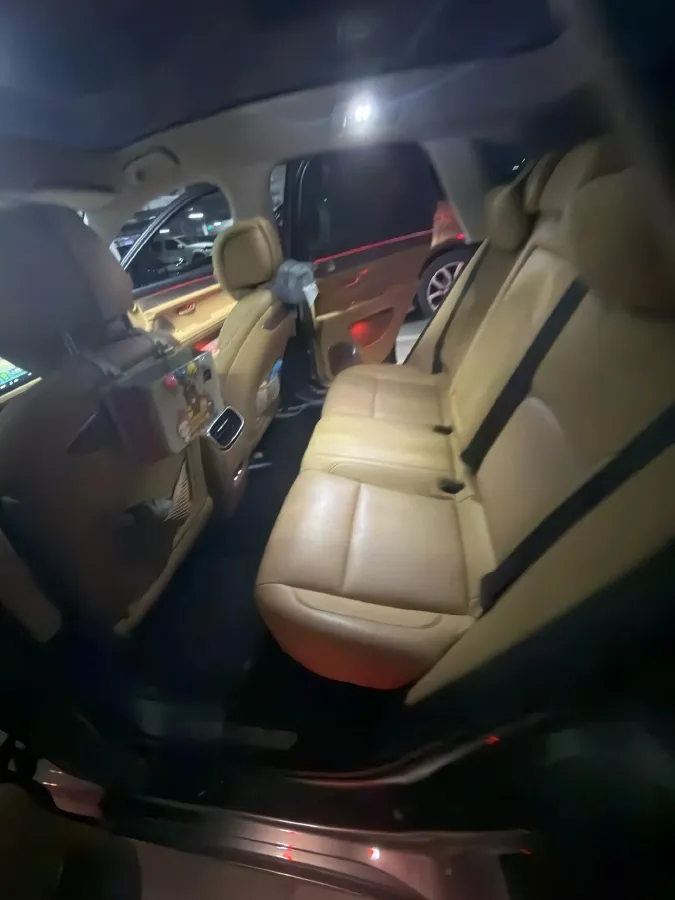 2022 JMC YuHu 7 2.0T 141HP L4 8AT,autocango,china used car exporter,china ev exporter,chinese used car exporter,chinese used ev exporter