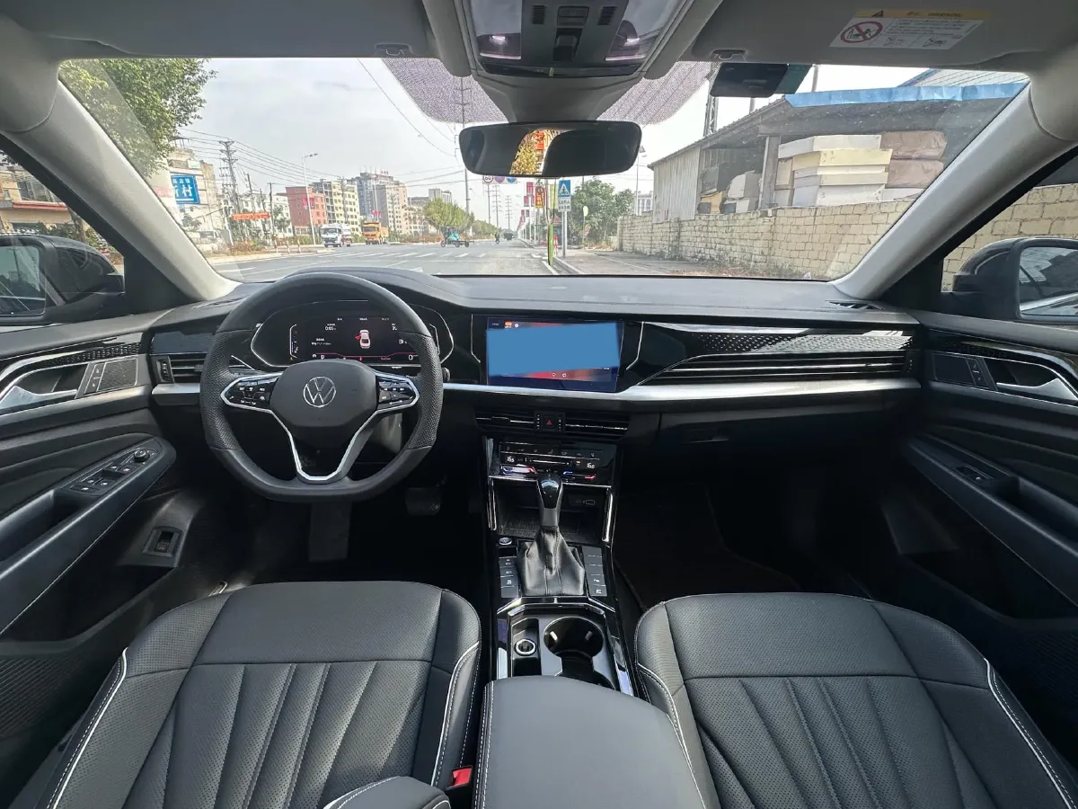 2024 Volkswagen Passat 2.0T 220HP L4 7DCT,autocango,china used car exporter,china ev exporter,chinese used car exporter,chinese used ev exporter