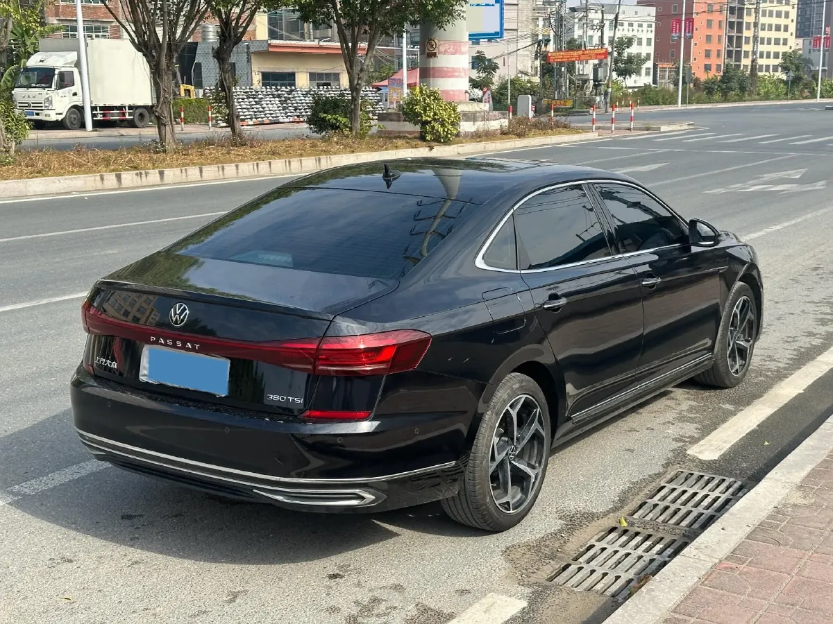 2024 Volkswagen Passat 2.0T 220HP L4 7DCT,autocango,china used car exporter,china ev exporter,chinese used car exporter,chinese used ev exporter