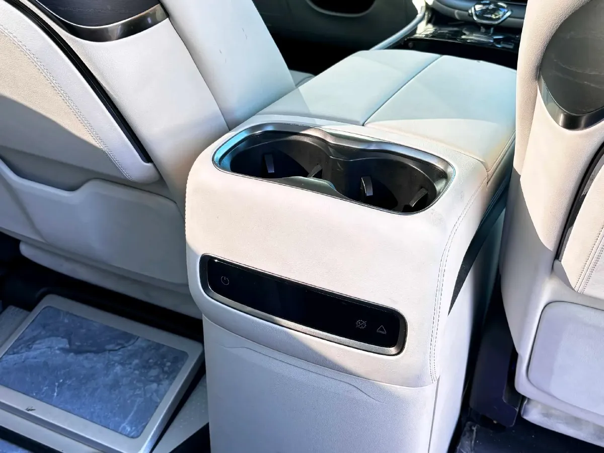 2024 Denza D9 1.5T 139HP L4 E-CVT PHEV 40KWH,autocango,china used car exporter,china ev exporter,chinese used car exporter,chinese used ev exporter