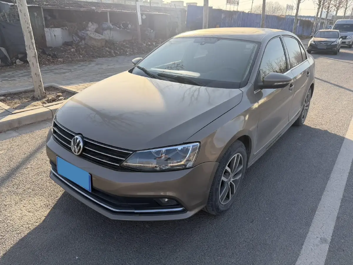 2018 Volkswagen Sagitar 1.2T 110HP L4 7DCT